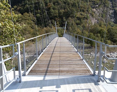 Passerella sospesa della pista ciclabile, Valle Maggia