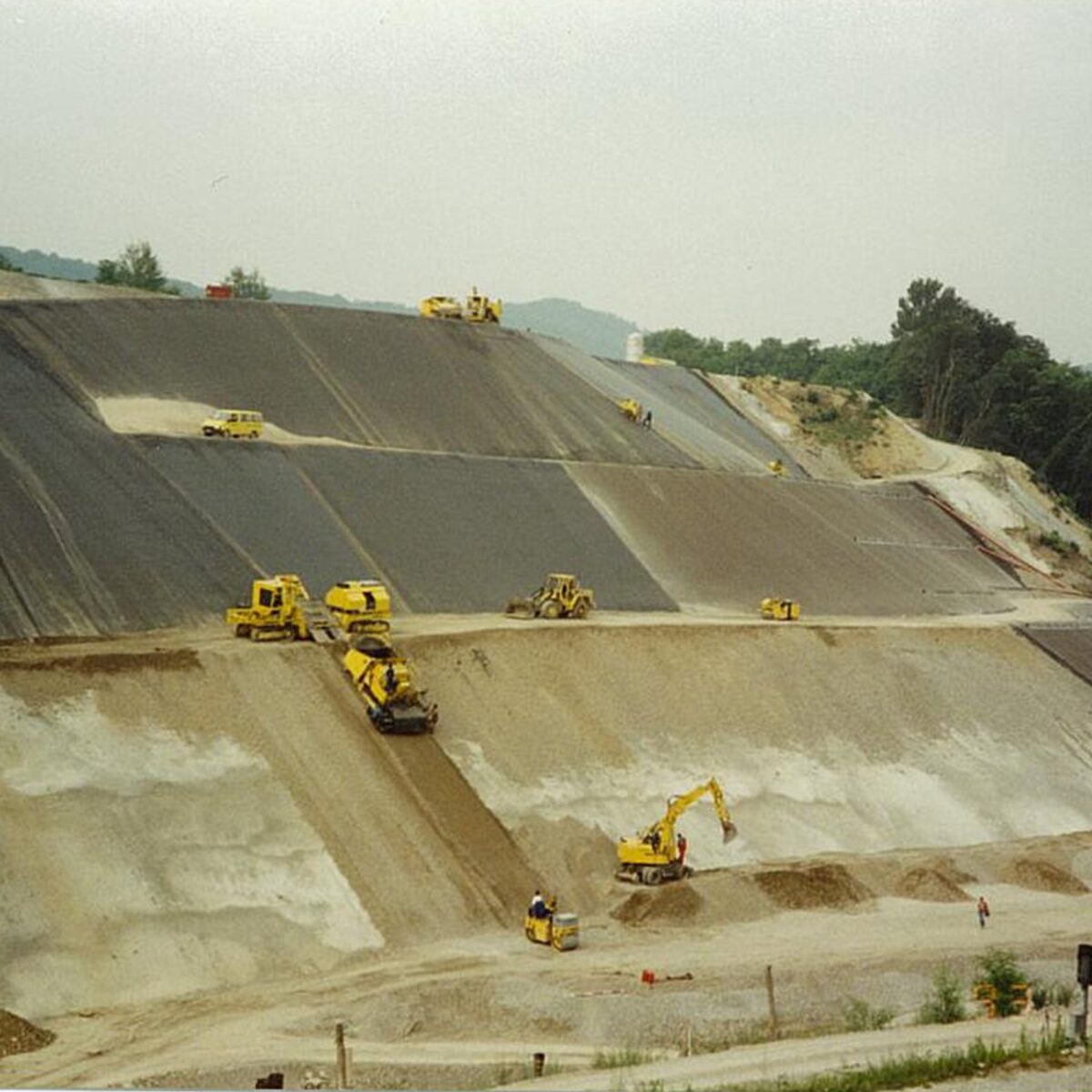 Smaltimento dei rifiuti, discarica Valle della Motta