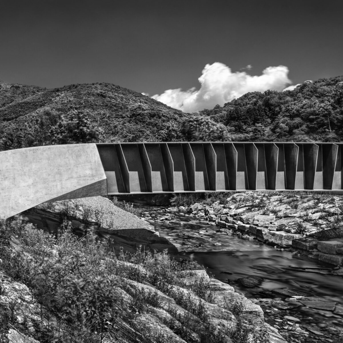 Rifacimento del ponte tra le due sponde del Vedeggio lungo Via Industria, Torricella-Taverne
