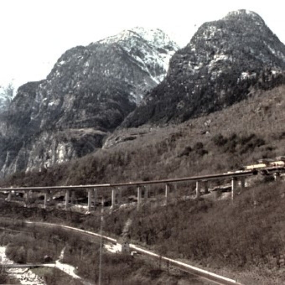 Viadotto San Pellegrino Autostrada A2, Giornico